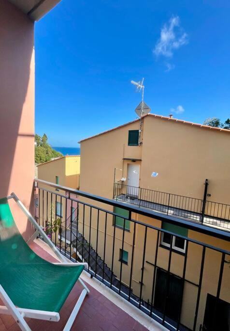 2-Bedroom Sunny Sea View With Balcony, La Casa Di Christine 蒙特罗索阿尔马雷 外观 照片