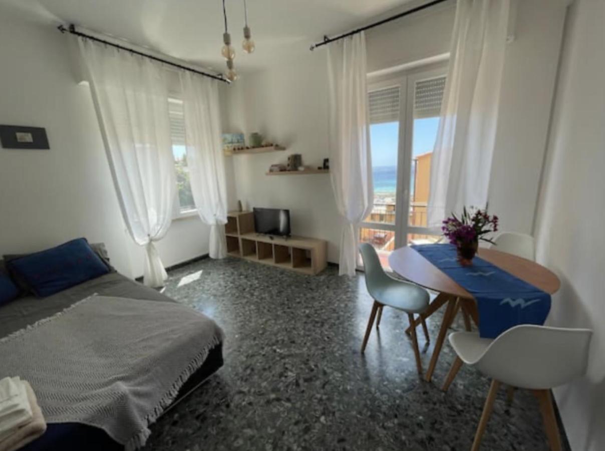 2-Bedroom Sunny Sea View With Balcony, La Casa Di Christine 蒙特罗索阿尔马雷 外观 照片