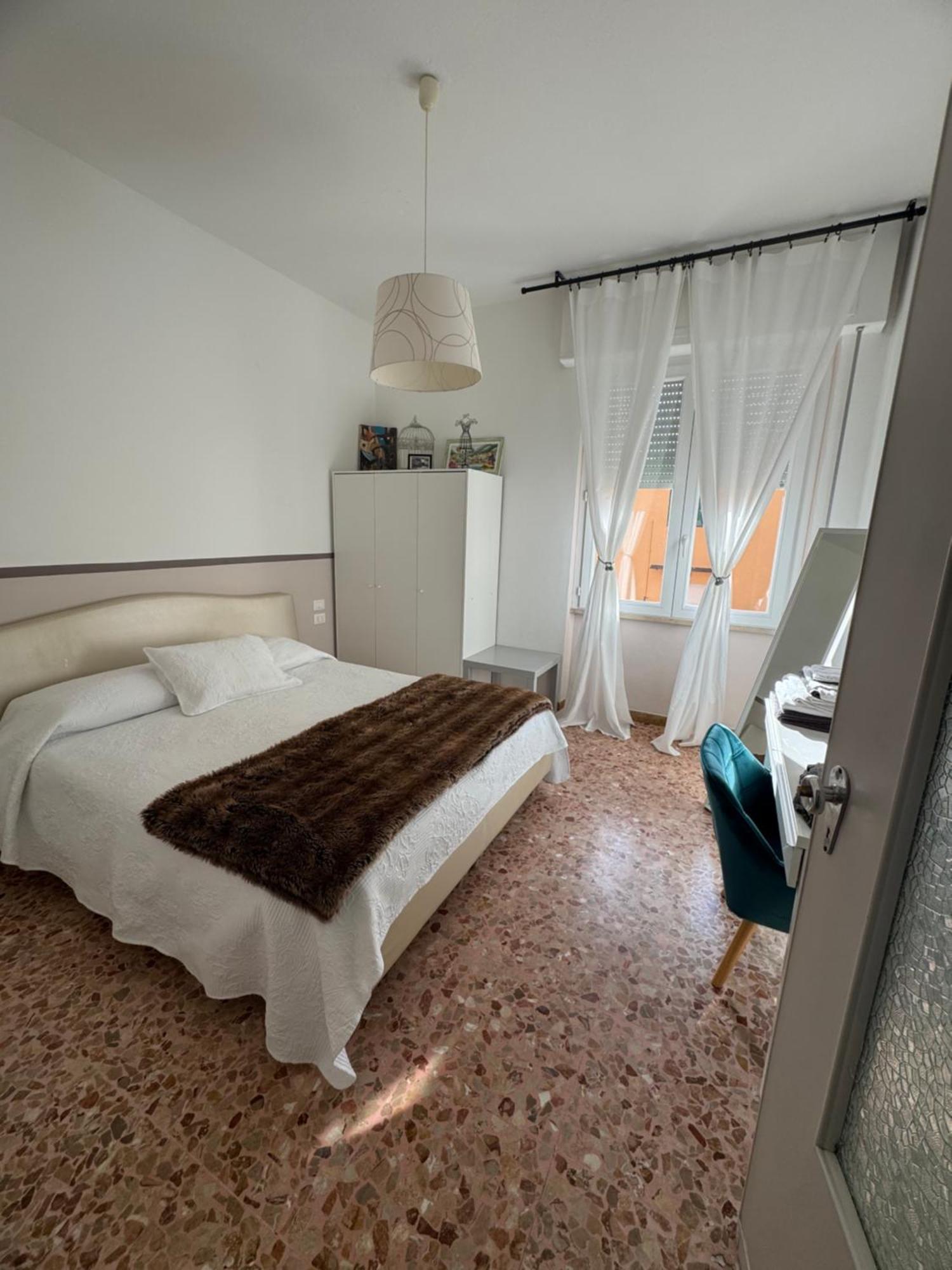 2-Bedroom Sunny Sea View With Balcony, La Casa Di Christine 蒙特罗索阿尔马雷 外观 照片